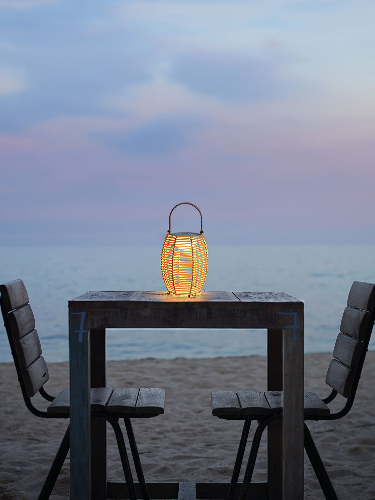 Lantern Built - in Battery Table Lamp