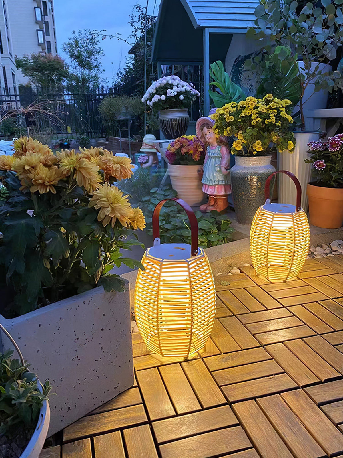 Lantern Built - in Battery Table Lamp