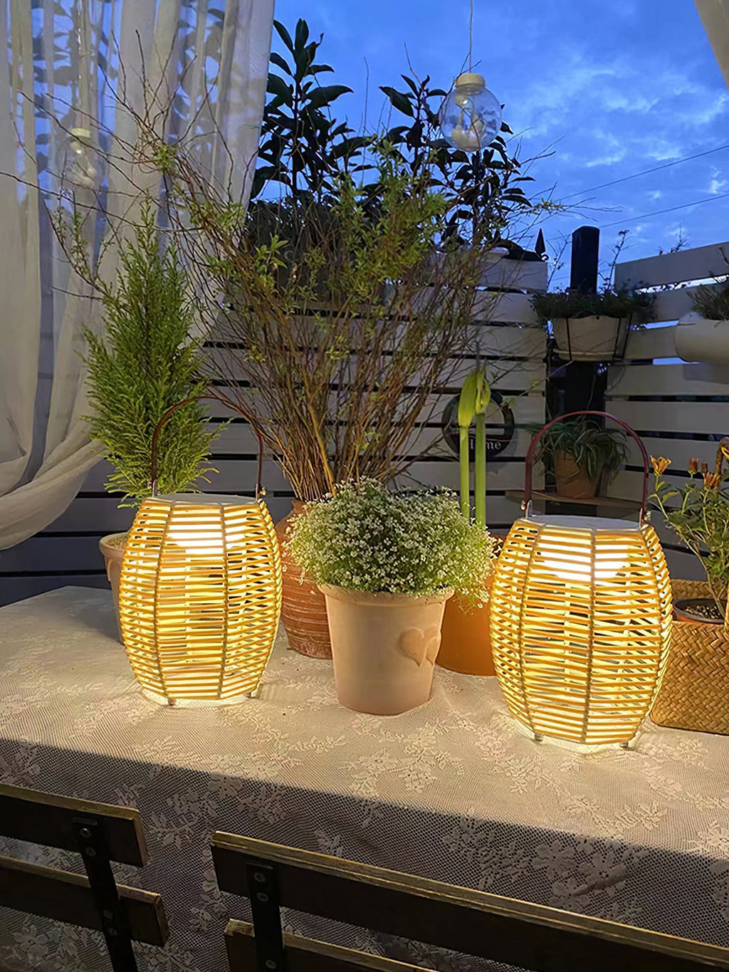 Lantern Built - in Battery Table Lamp