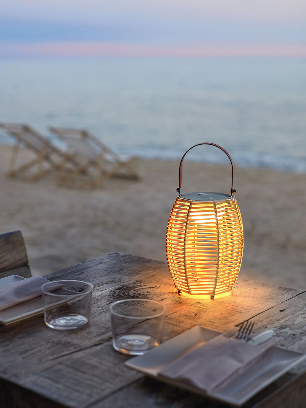 Lantern Built - in Battery Table Lamp