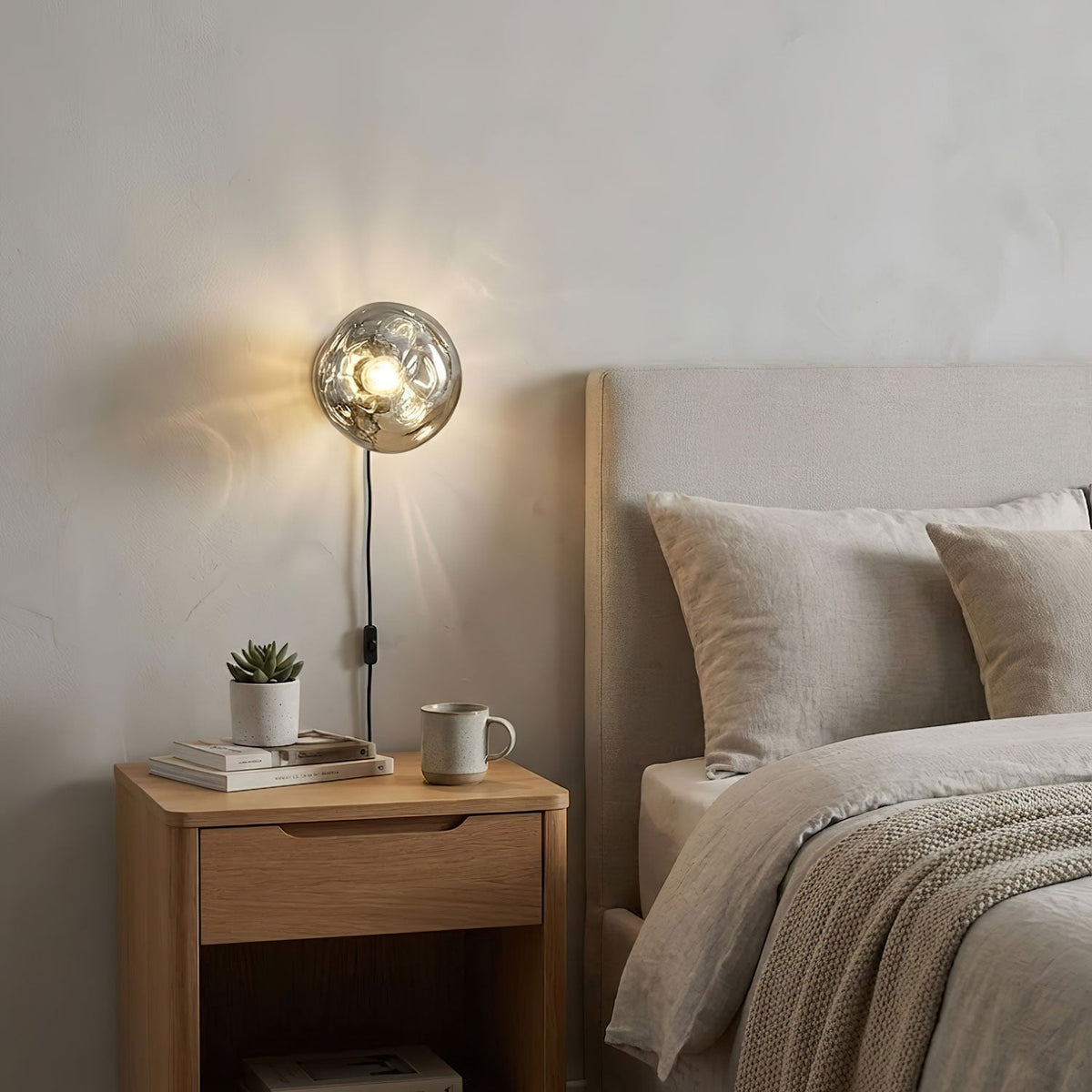 Lava Plug - in Wall Lamp