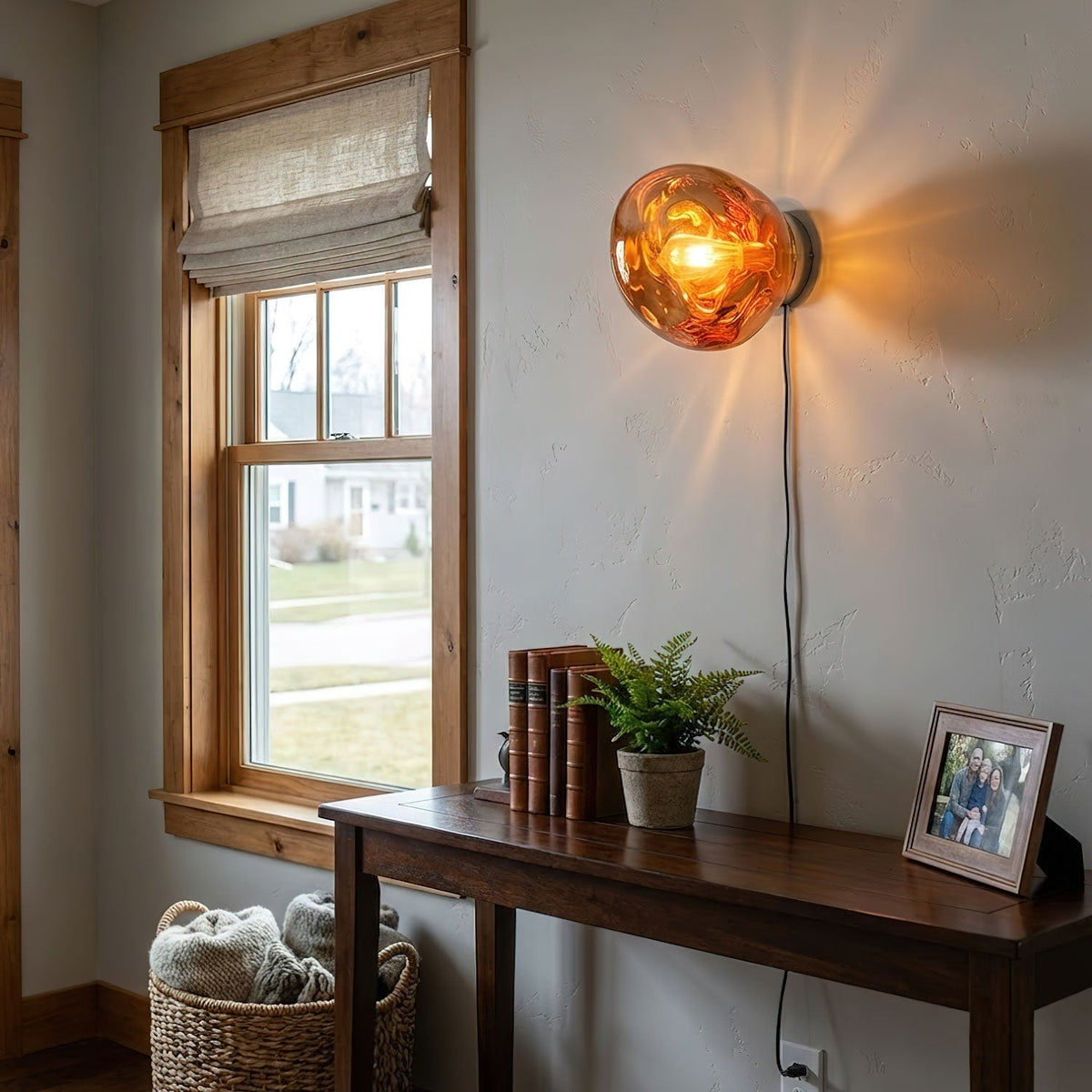 Lava Plug - in Wall Lamp