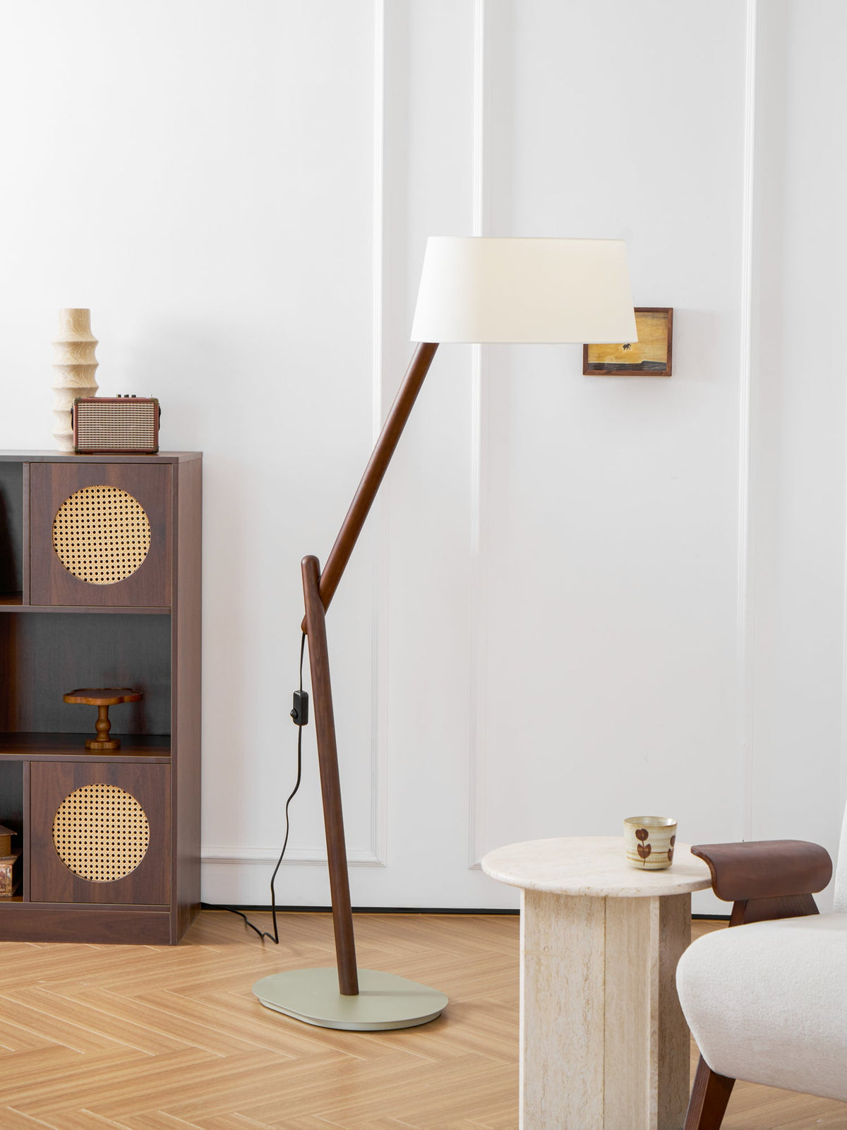 Lean Pivot Floor Lamp