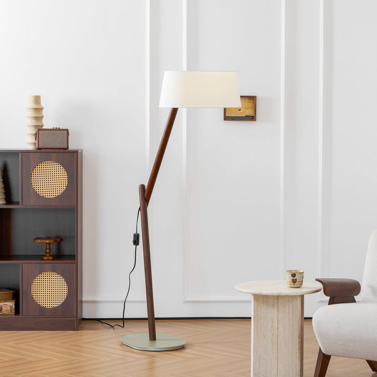 Lean Pivot Floor Lamp
