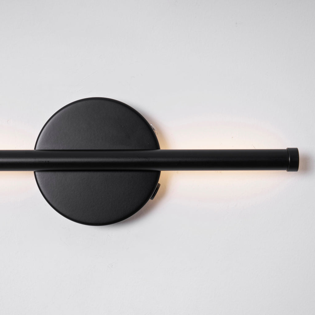 Linearo Rechargeable Wall Lamp