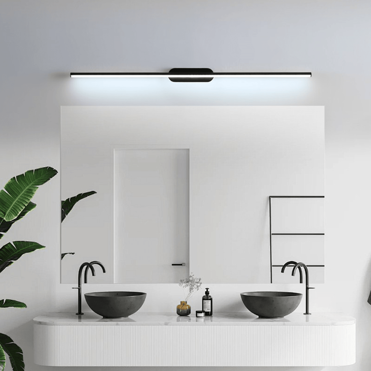Lineora Wall Lamp