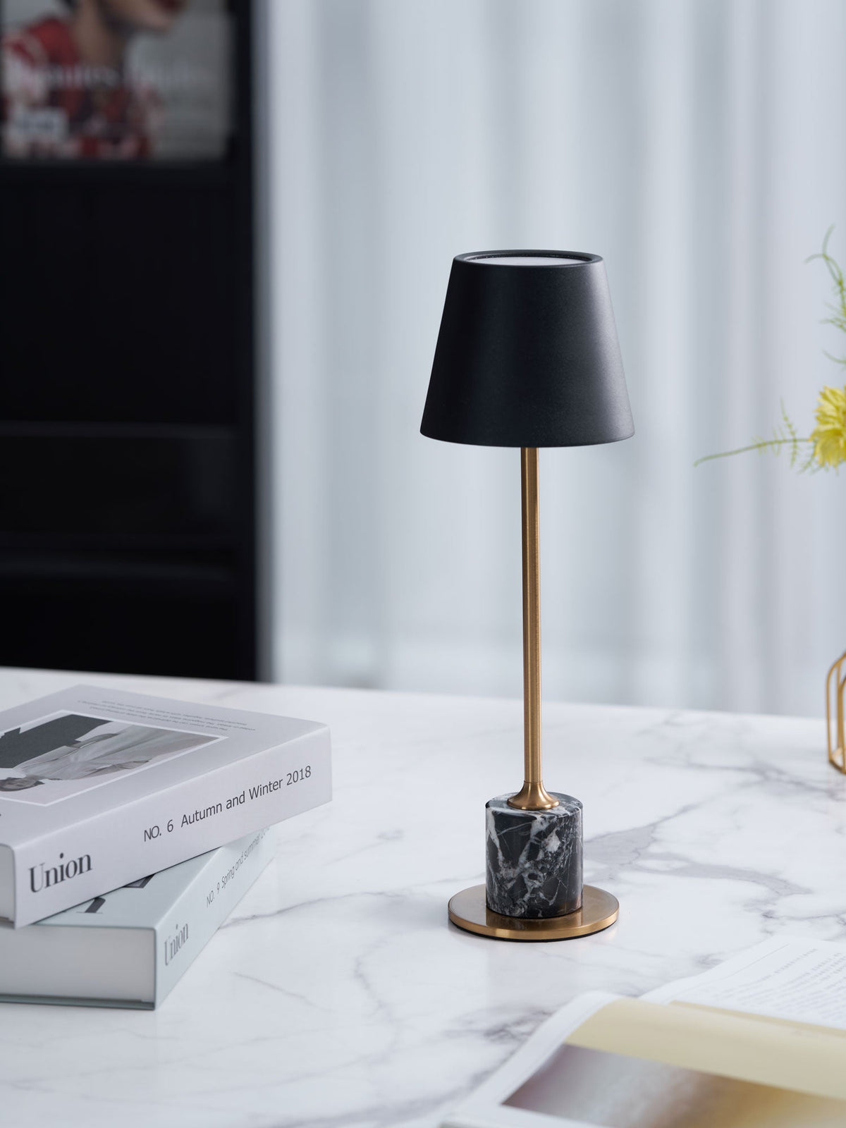 Lirio Mini Marble Table Lamp