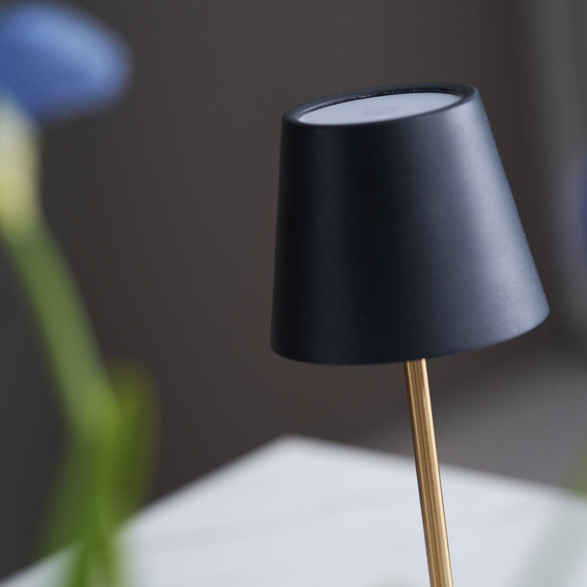 Lirio Mini Marble Table Lamp