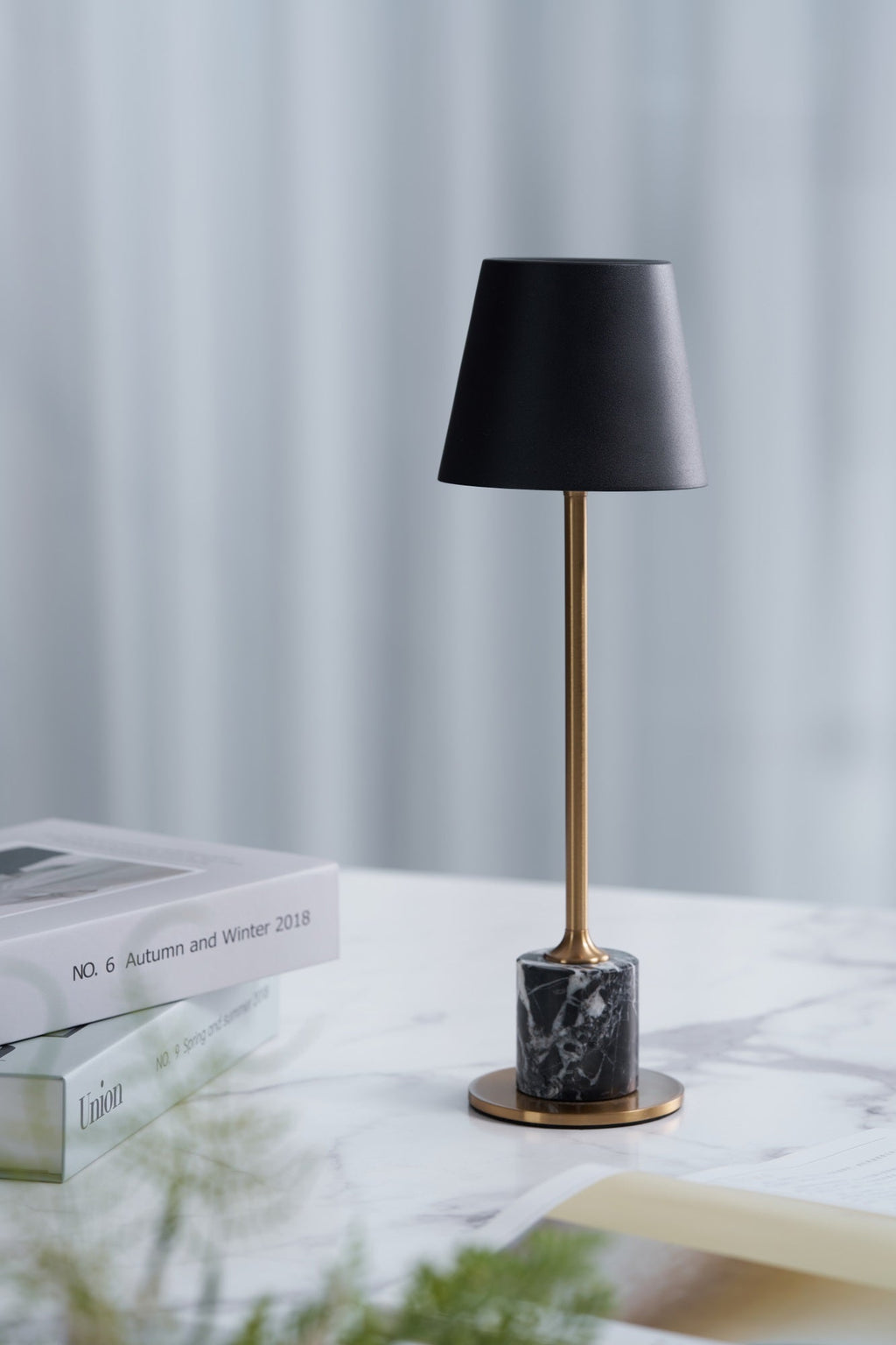 Lirio Mini Marble Table Lamp