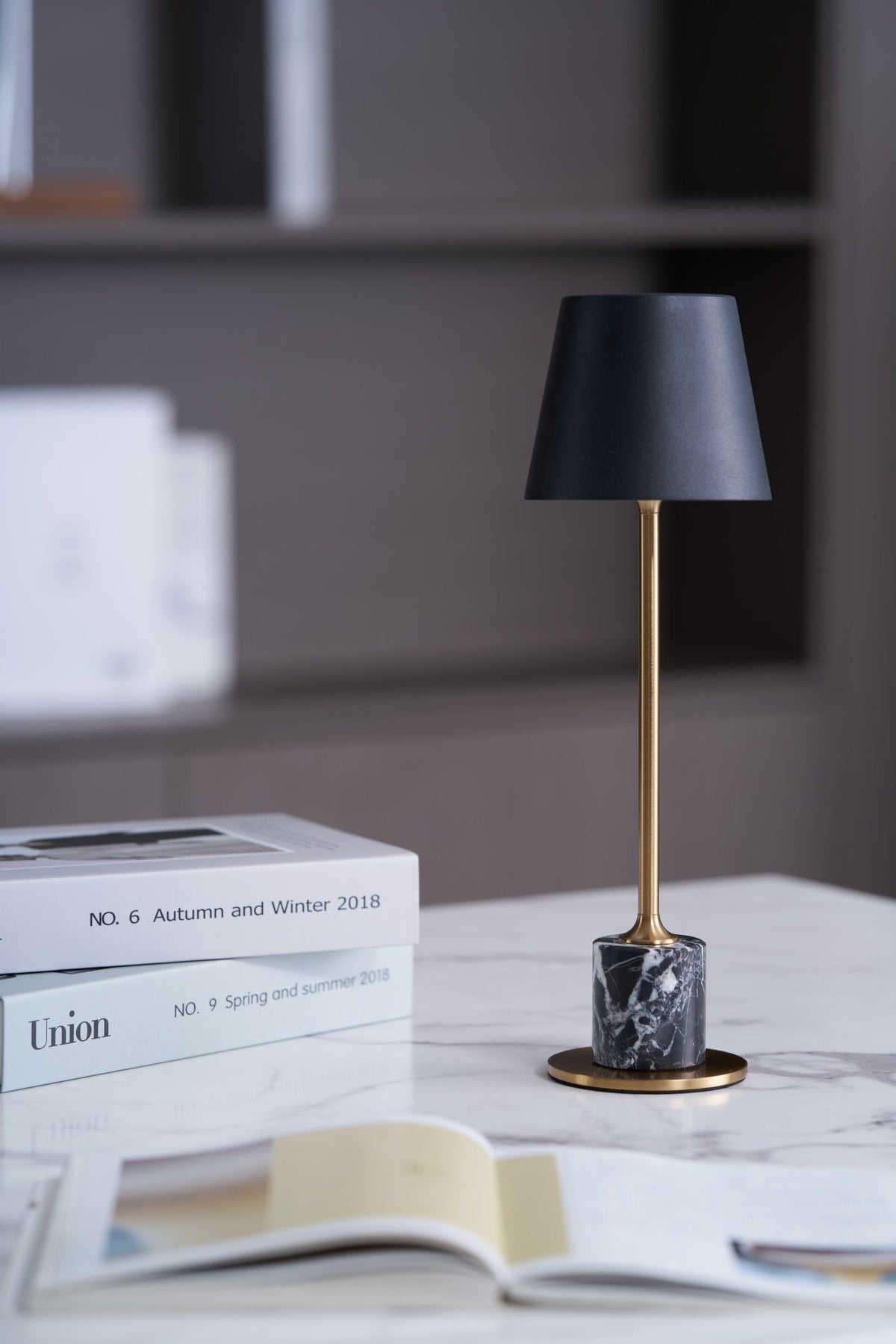 Lirio Mini Marble Table Lamp