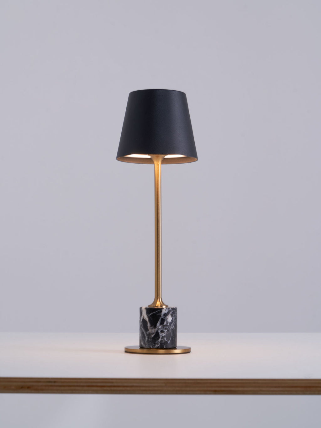 Lirio Mini Marble Table Lamp