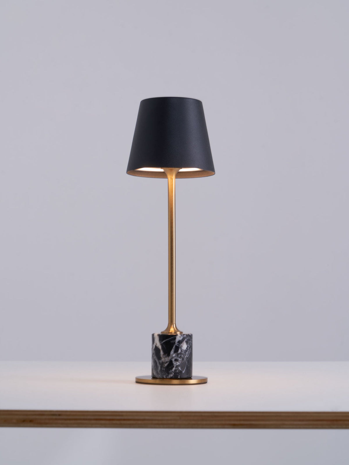 Lirio Mini Marble Table Lamp