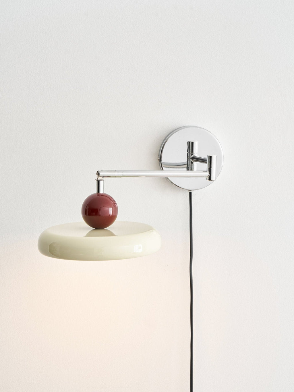 Lola Plug - in Wall Lamp