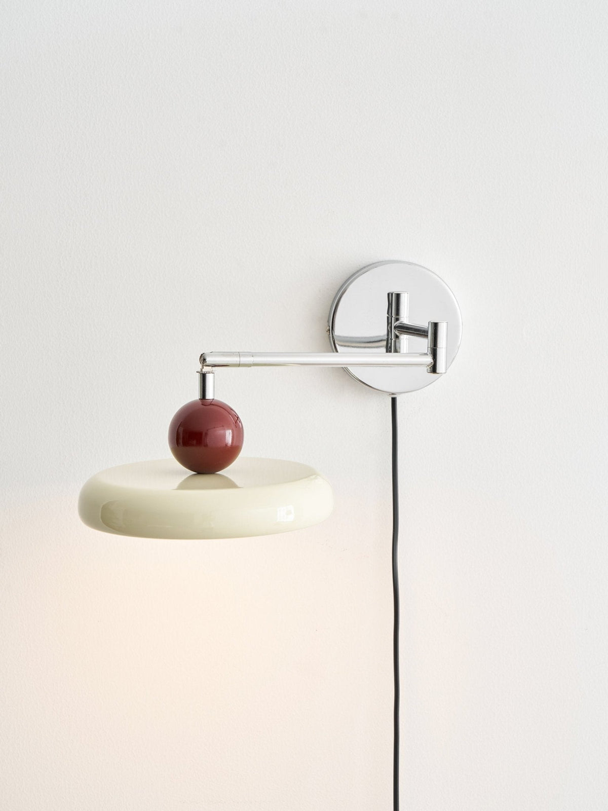 Lola Plug - in Wall Lamp