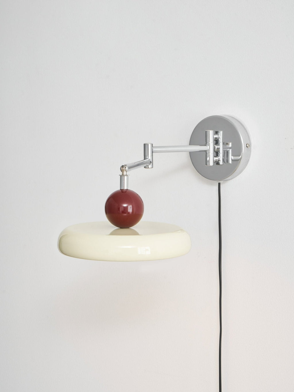 Lola Plug - in Wall Lamp