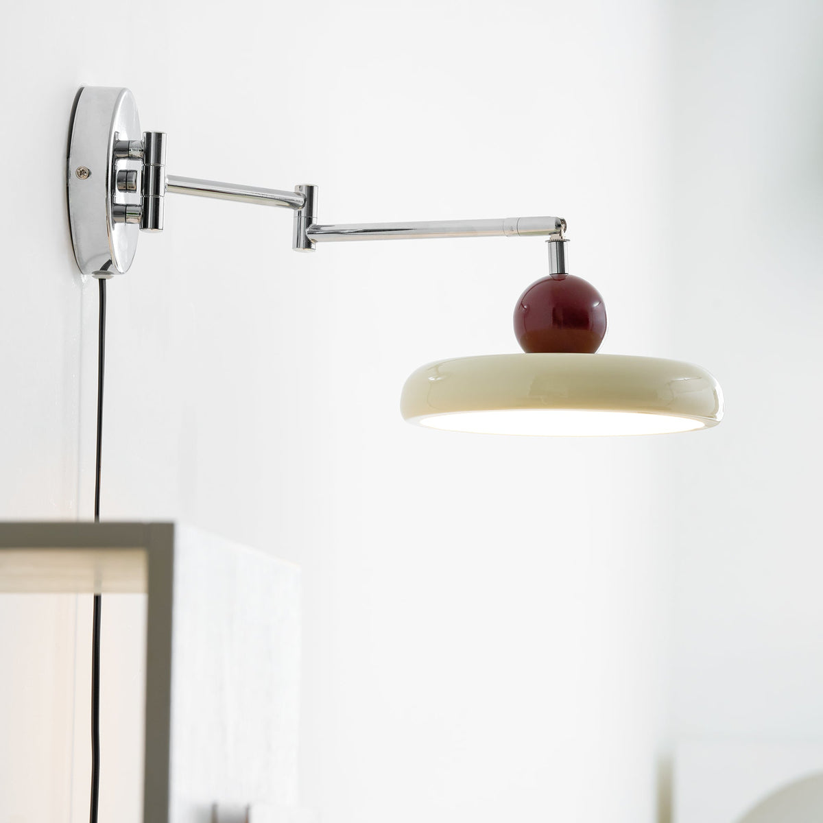 Lola Plug - in Wall Lamp