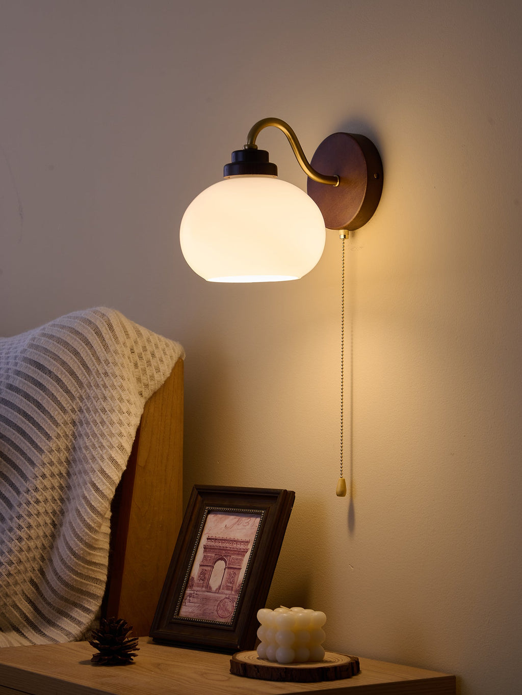 Lumea Crest Wall Lamp