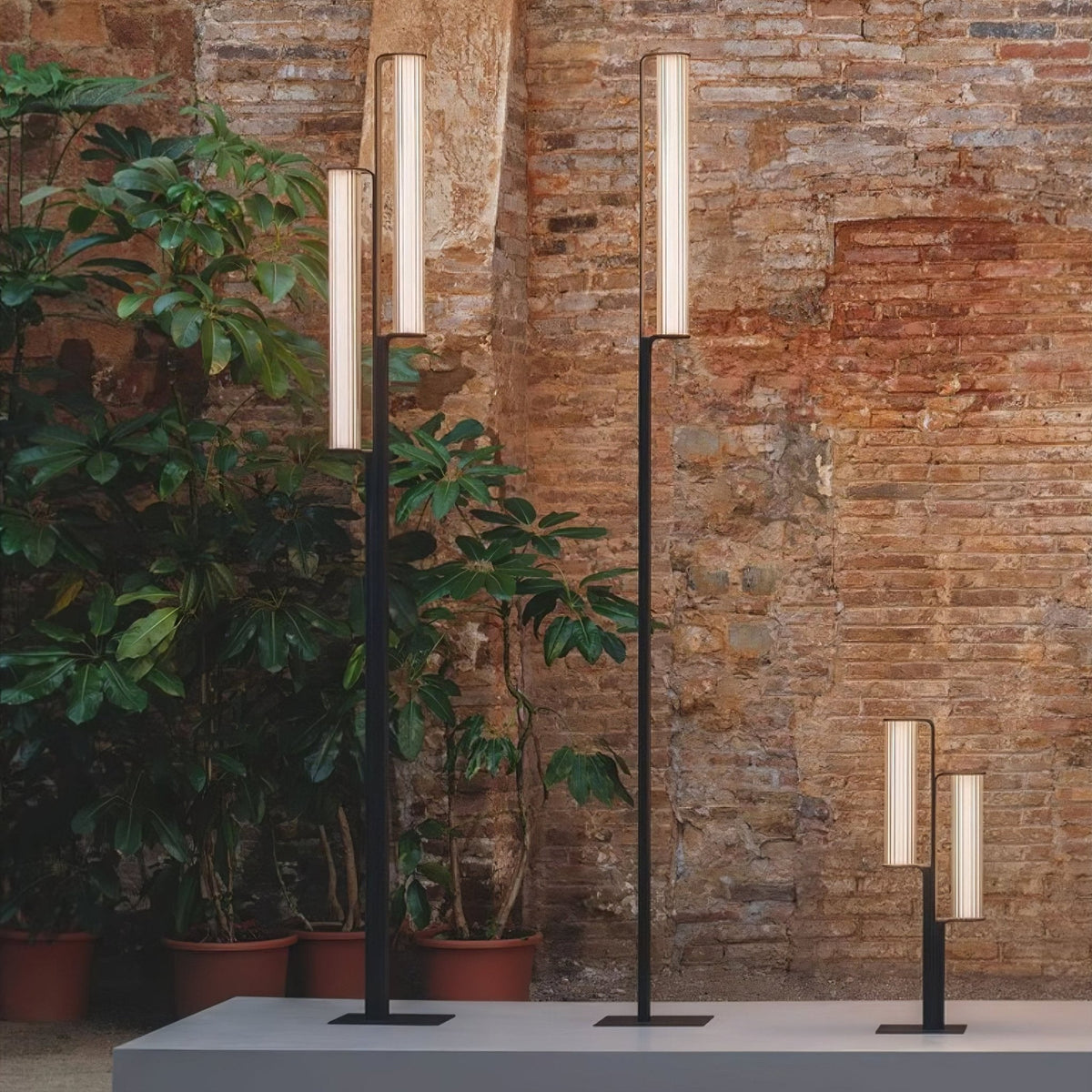 Lumo Arc Outdoor Post Lamp