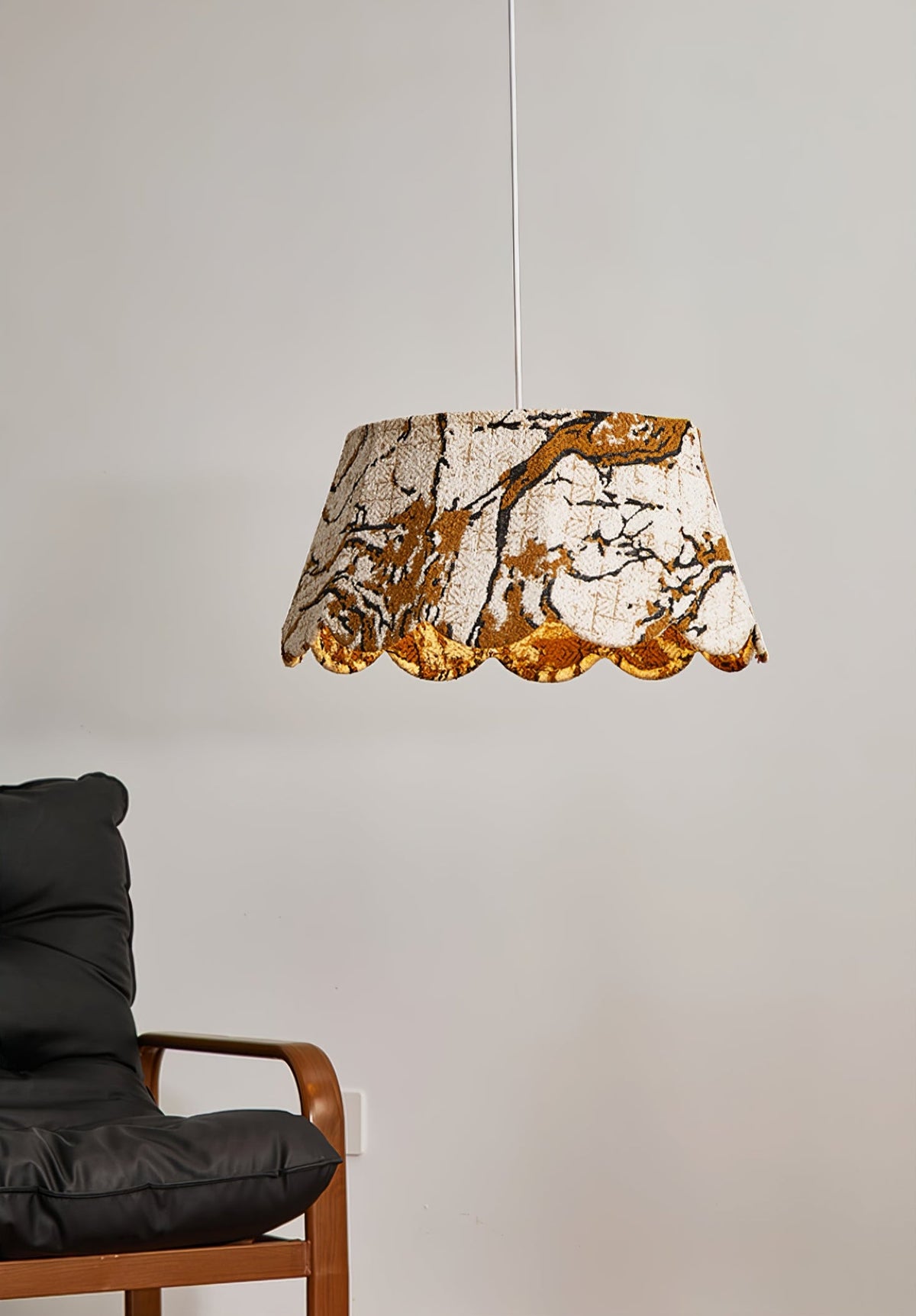 Marbre Scallop Pendant Light