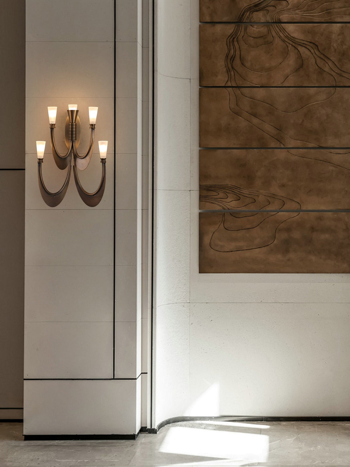 Metropolis Grand Sconce
