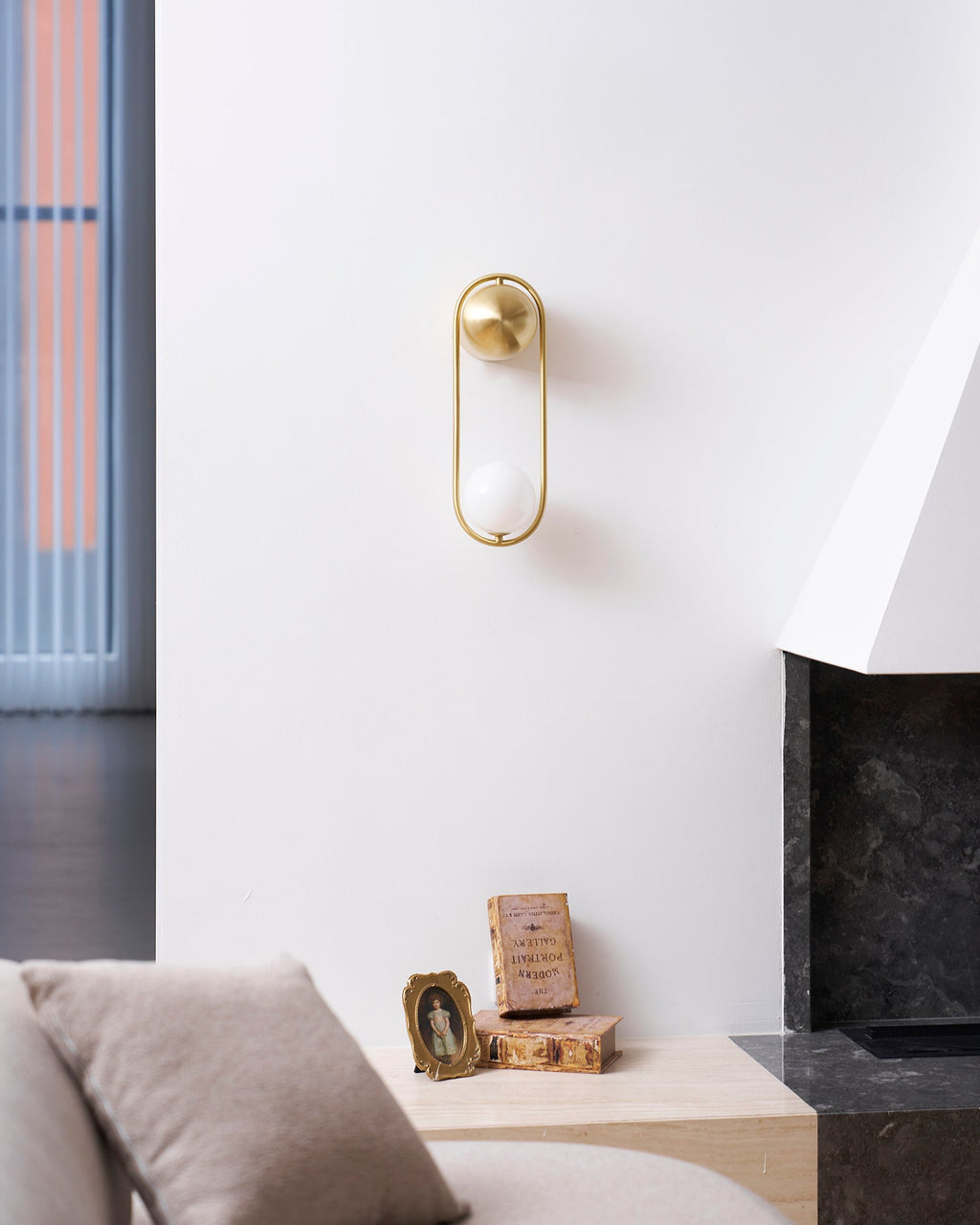 Mila Wall Lamp