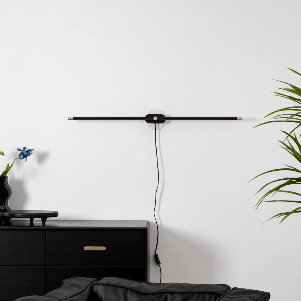 Minimalist Linear Plug - in Wall Lamp