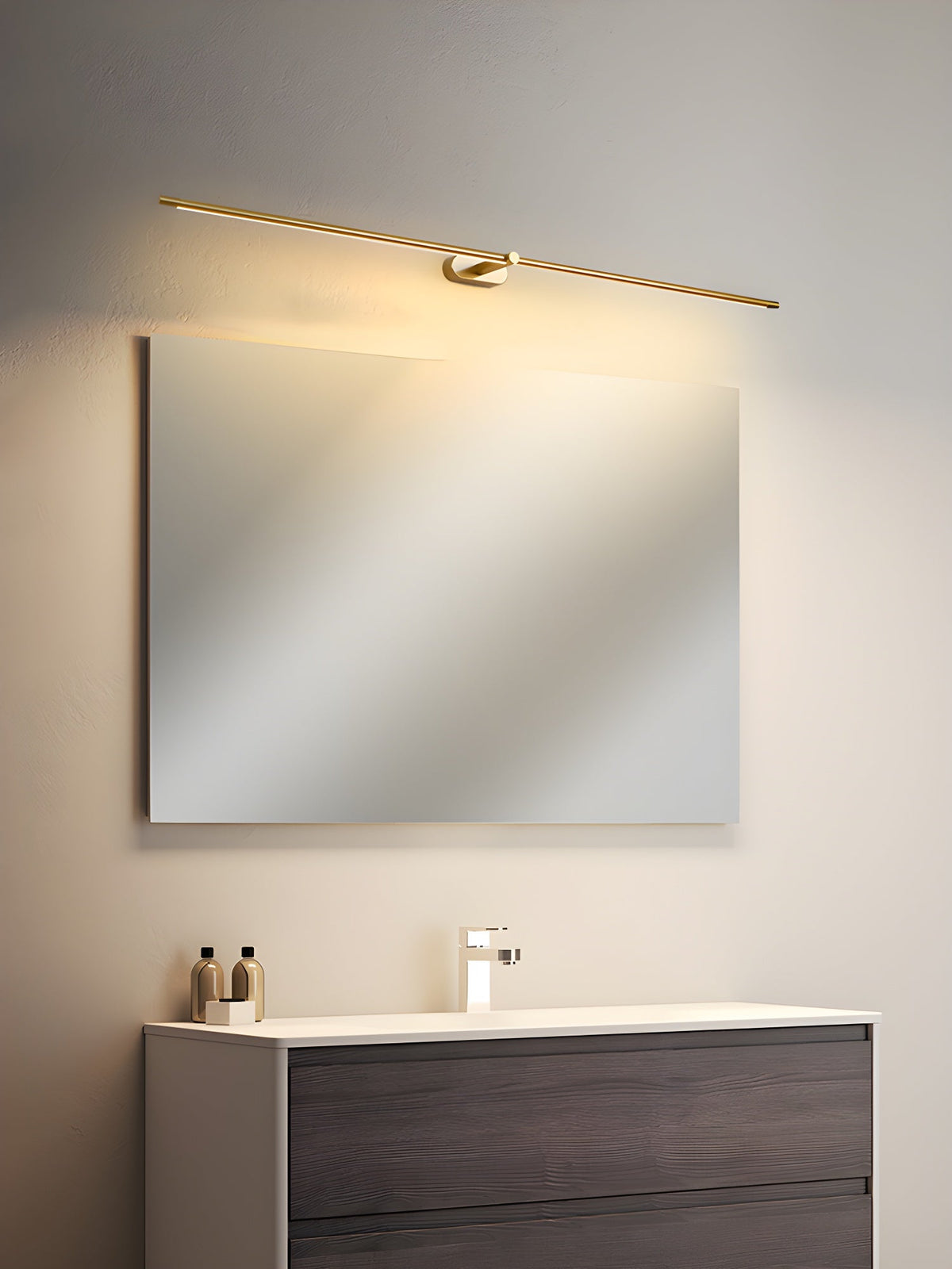 Minimalist Linear Plug - in Wall Lamp