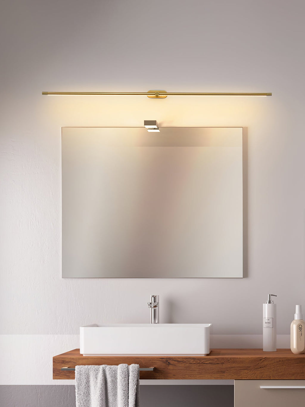 Minimalist Linear Plug - in Wall Lamp