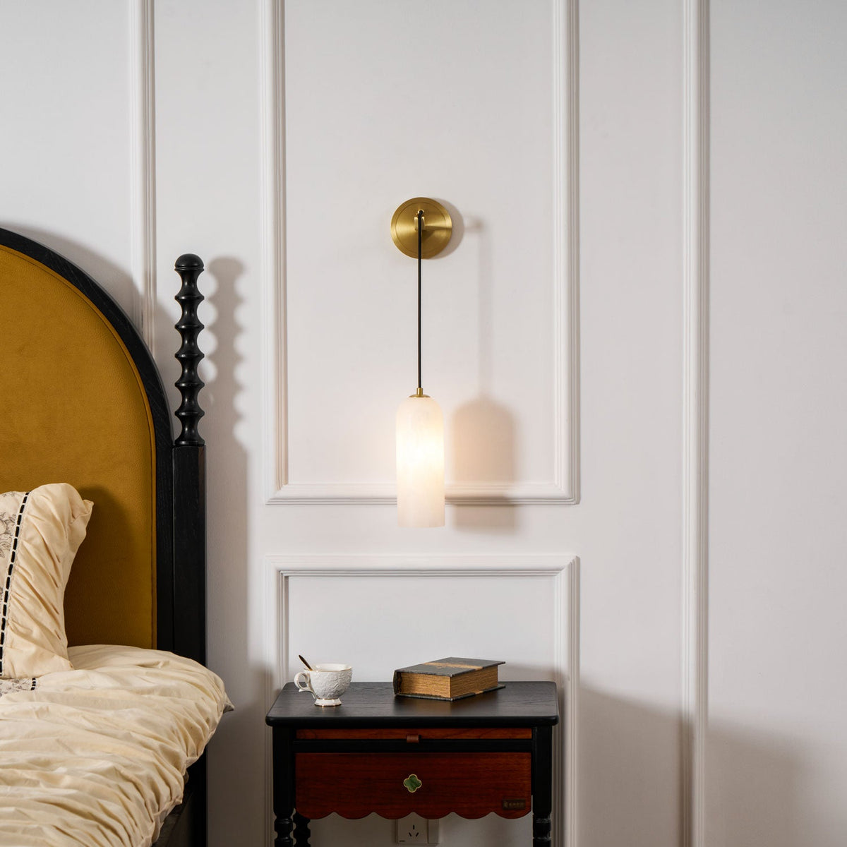 Monty Wall Lamp
