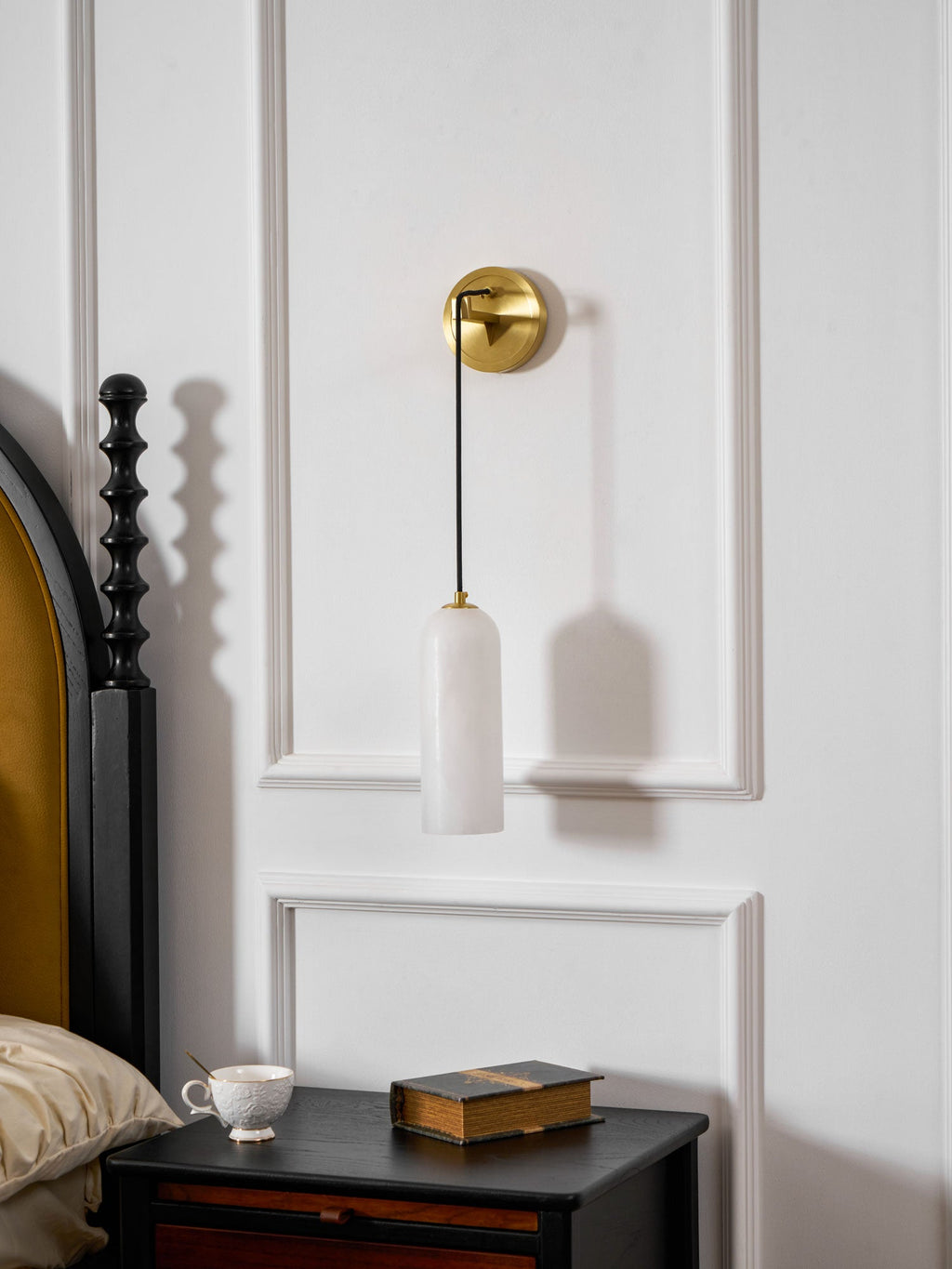 Monty Wall Lamp