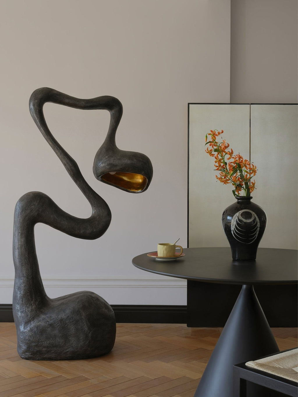 Myrrh Sculpture Floor Lamp