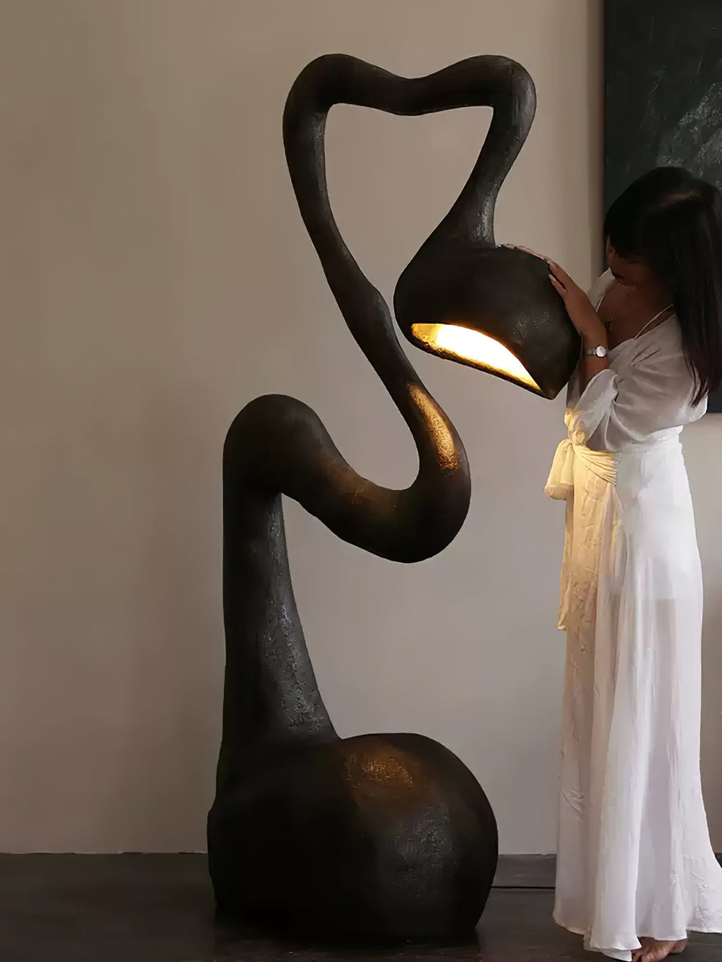 Myrrh Sculpture Floor Lamp