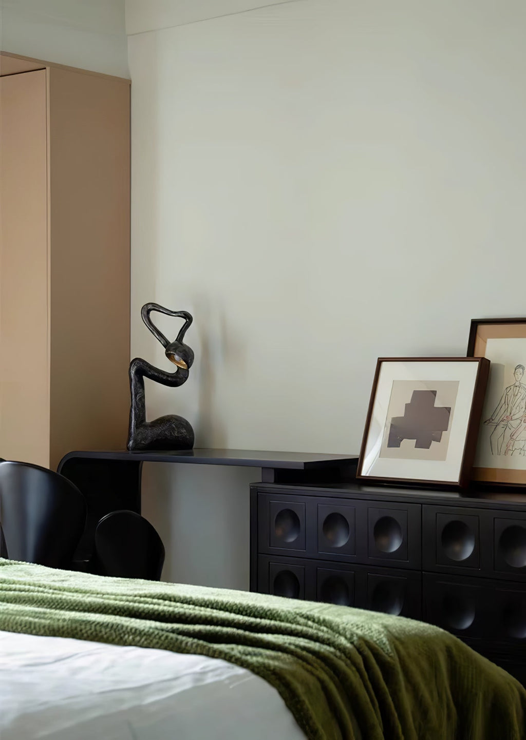 Myrrh Sculpture Table Lamp