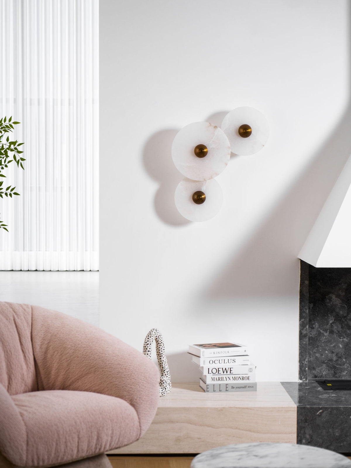 Nayra Alabaster Wall Lamp