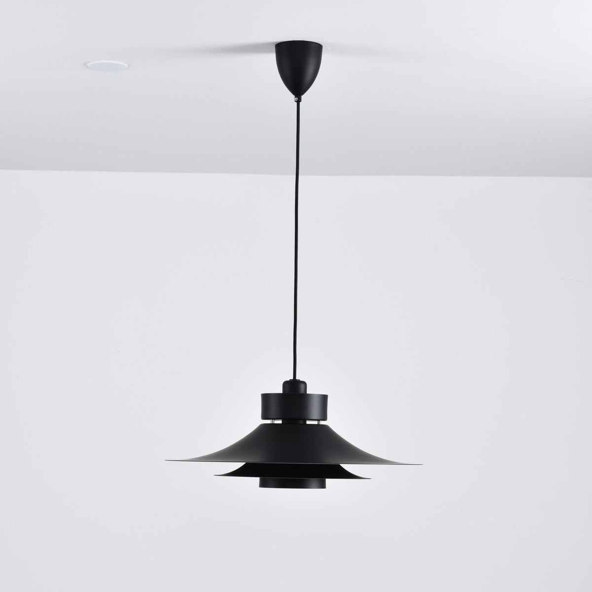 Nero Eclipse Pendant Lamp