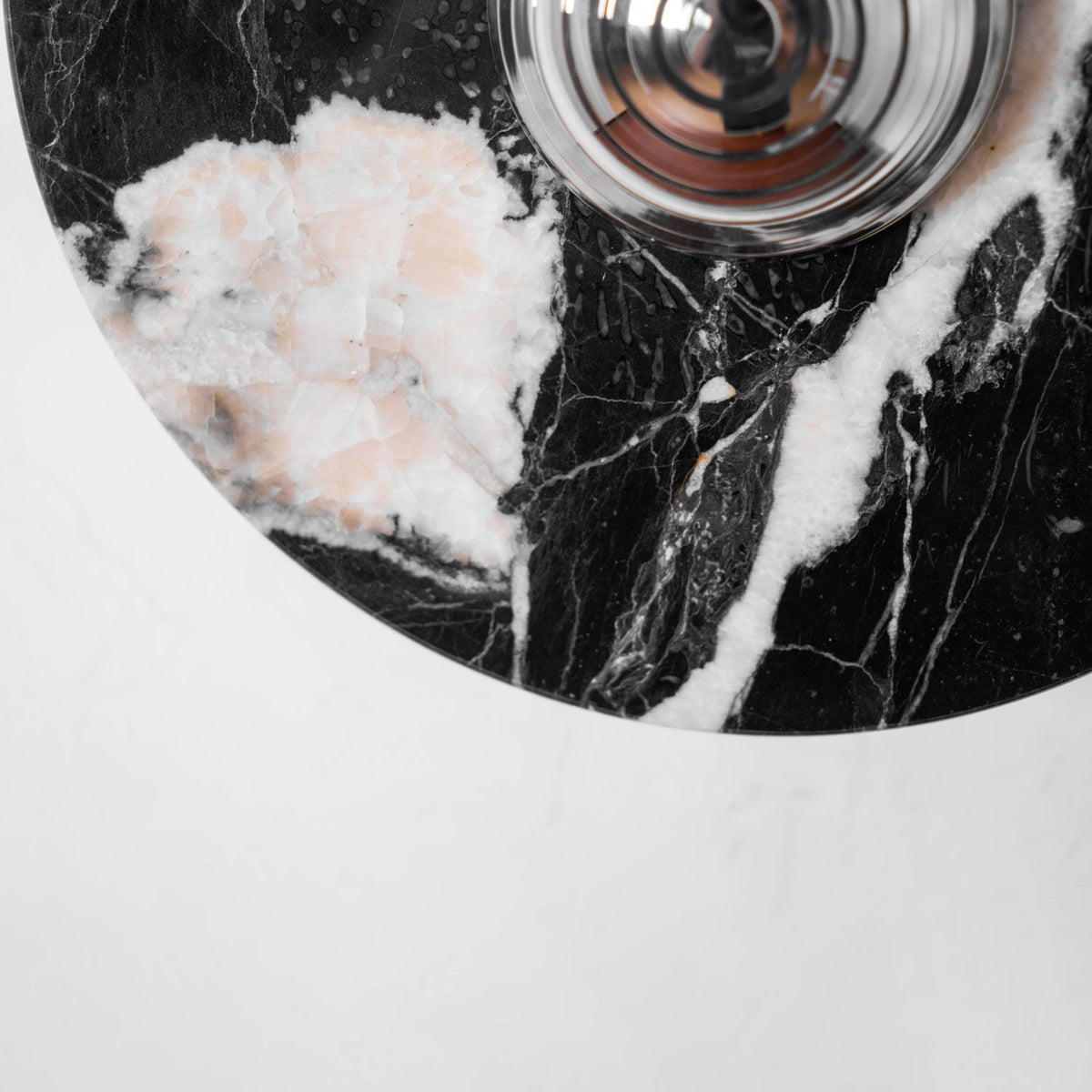 Noireon Wall Sconce
