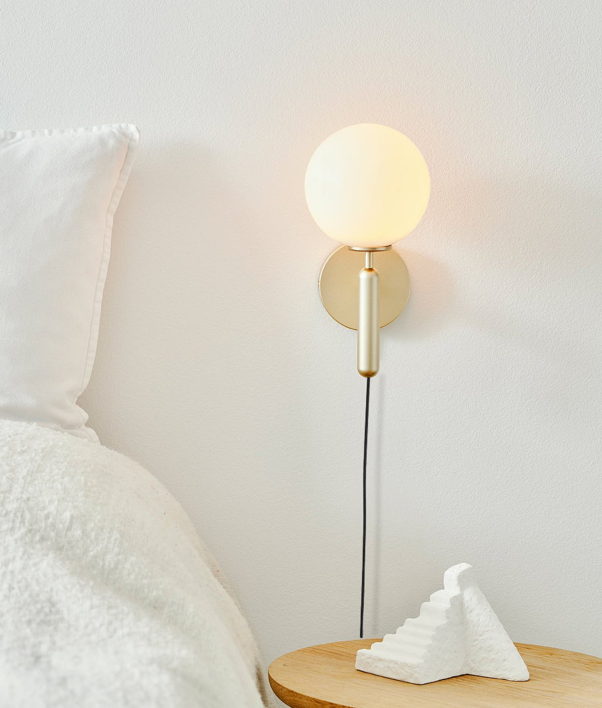 Nordica Plug - in Wall Lamp
