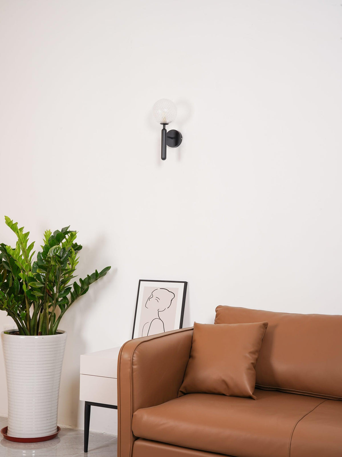 Miira Wall Light