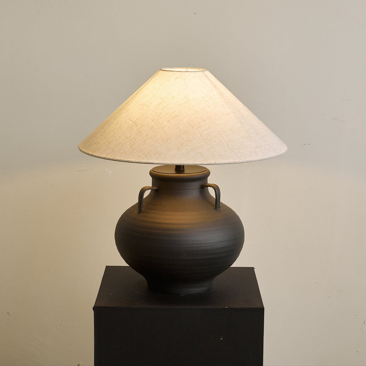Obscura Table Lamp