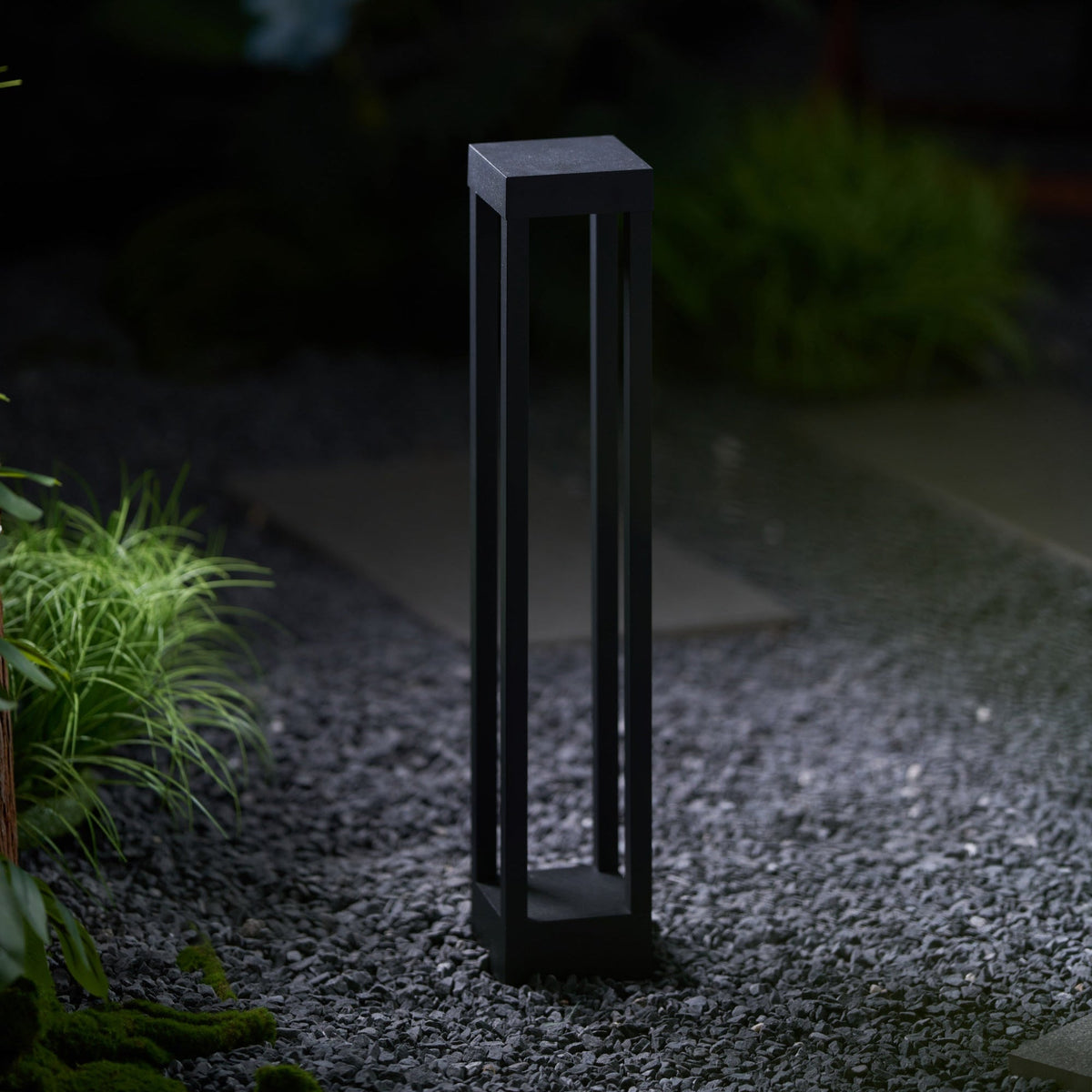 Obsidian Post Outdoor Light