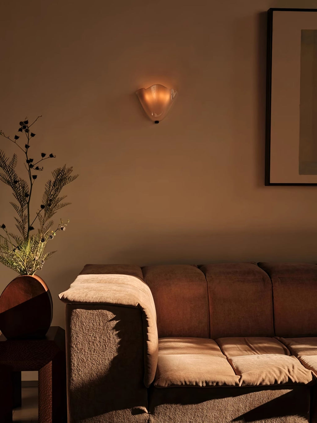Petalia Wall Light