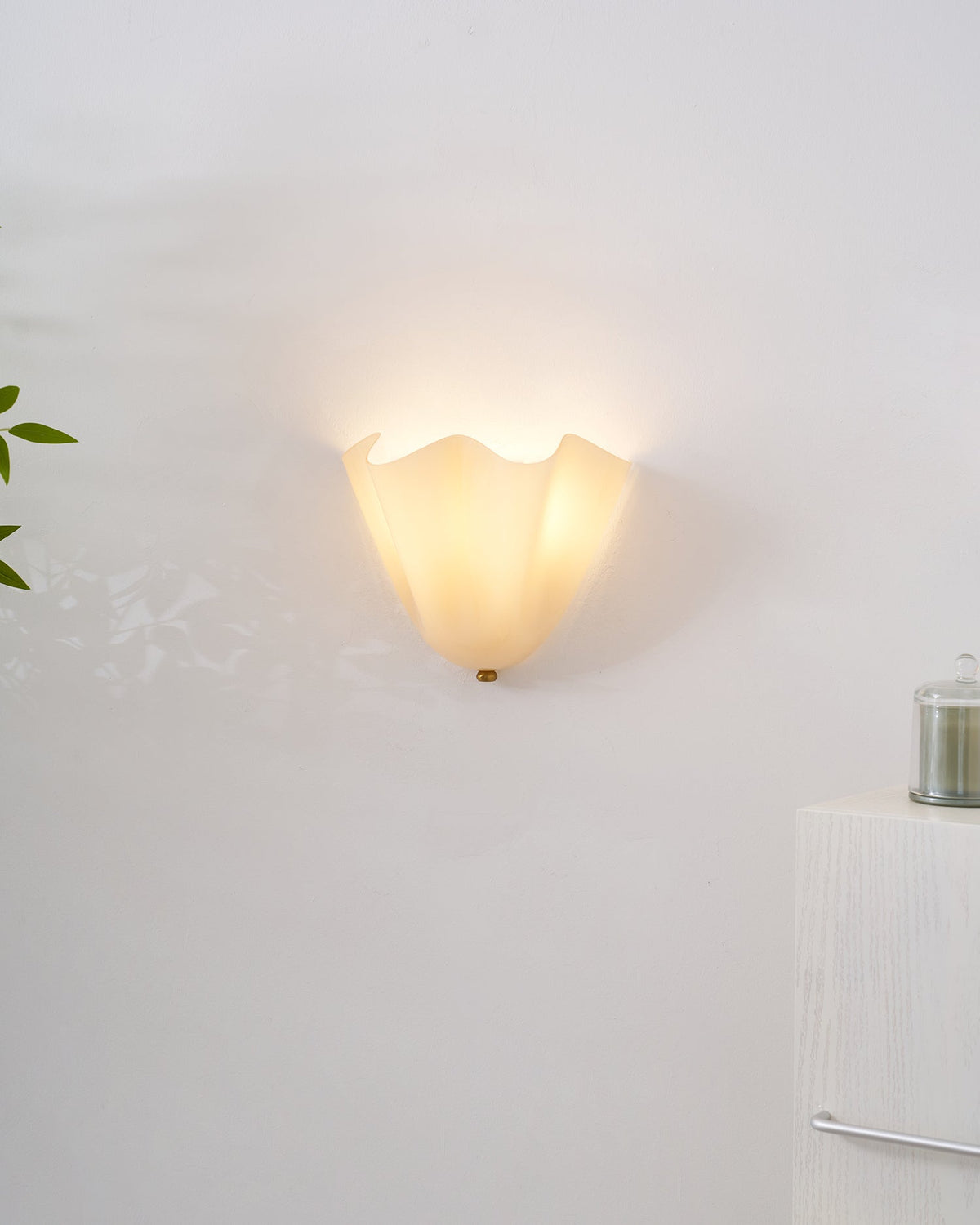 Petalia Wall Light
