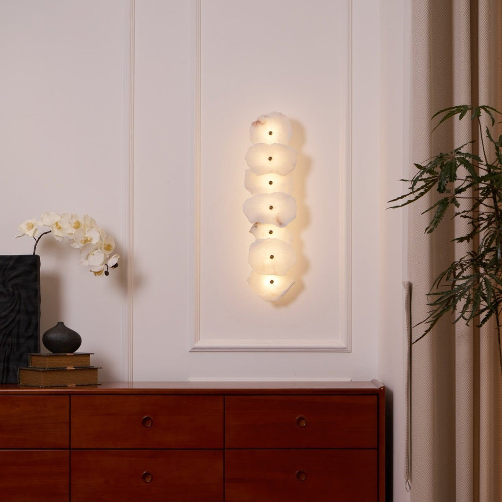 Petra Wall Lamp