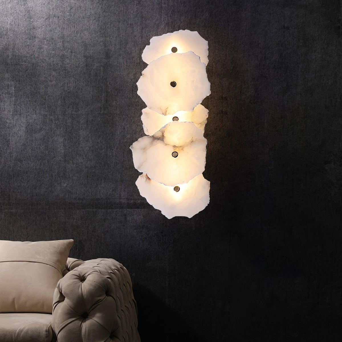 Petra Wall Lamp