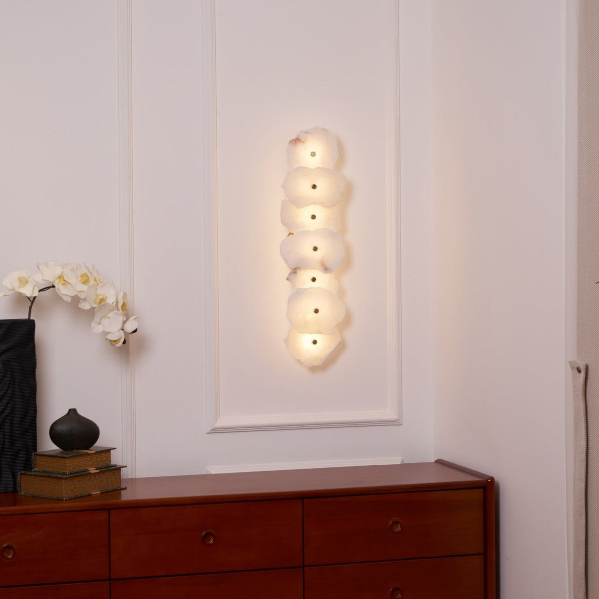 Petra Wall Lamp