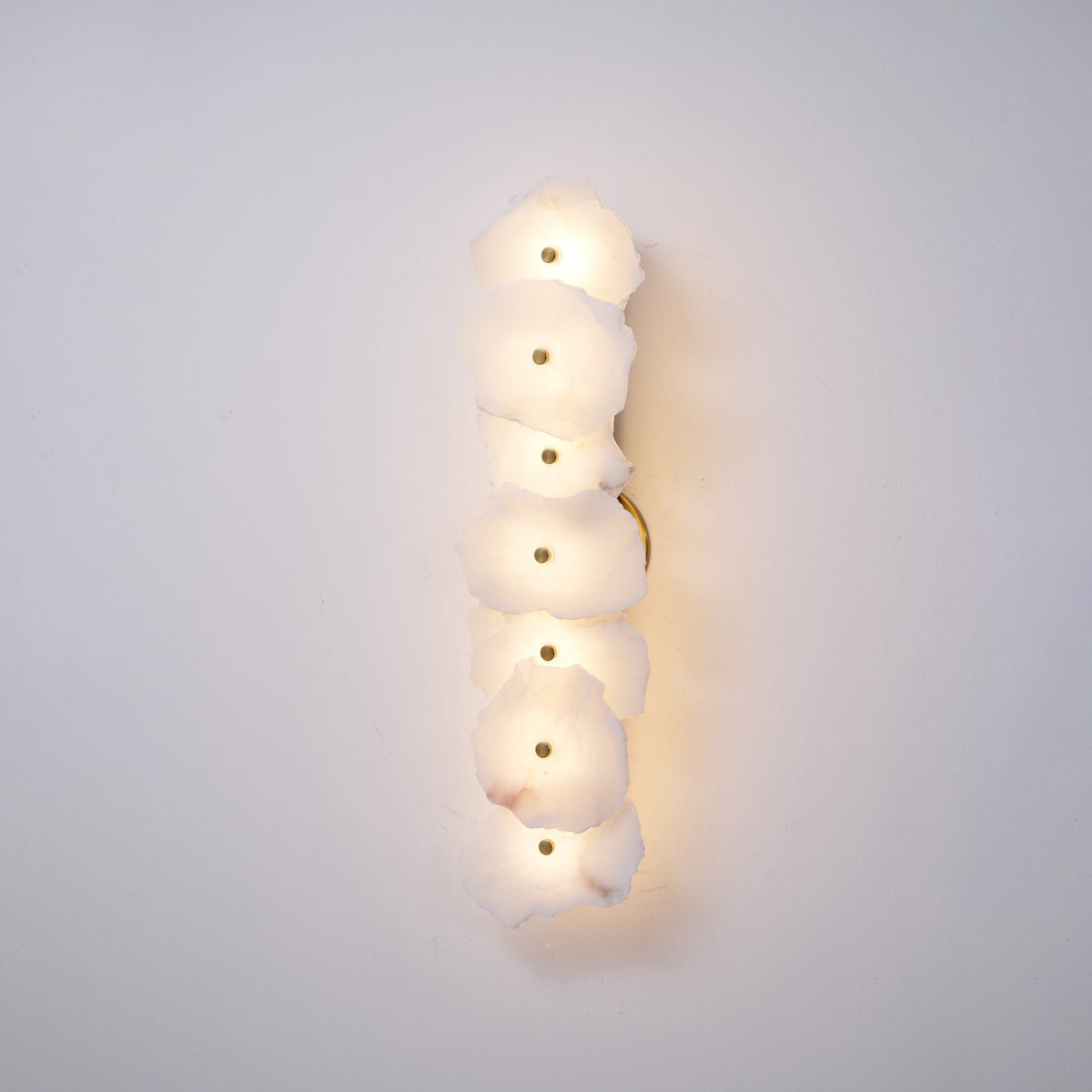 Petra Wall Lamp