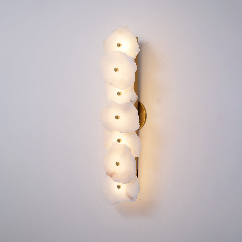 Petra Wall Lamp