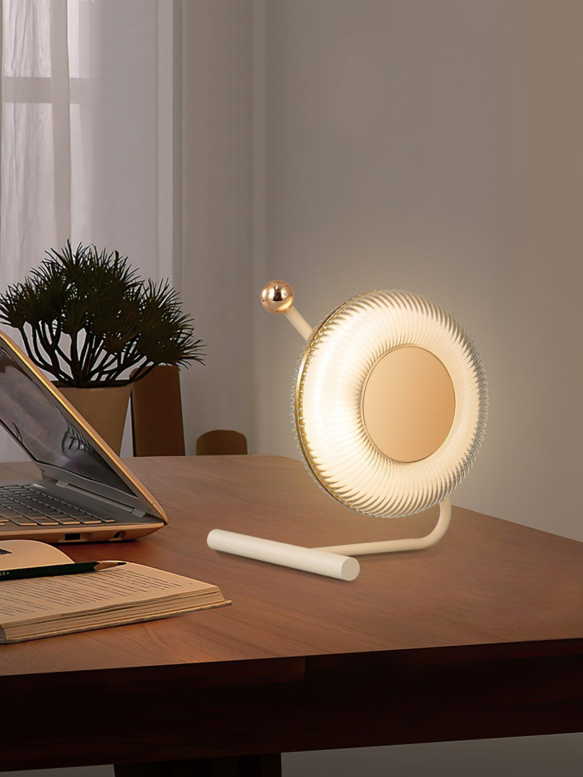 Pixo Built-in Battery Table Lamp