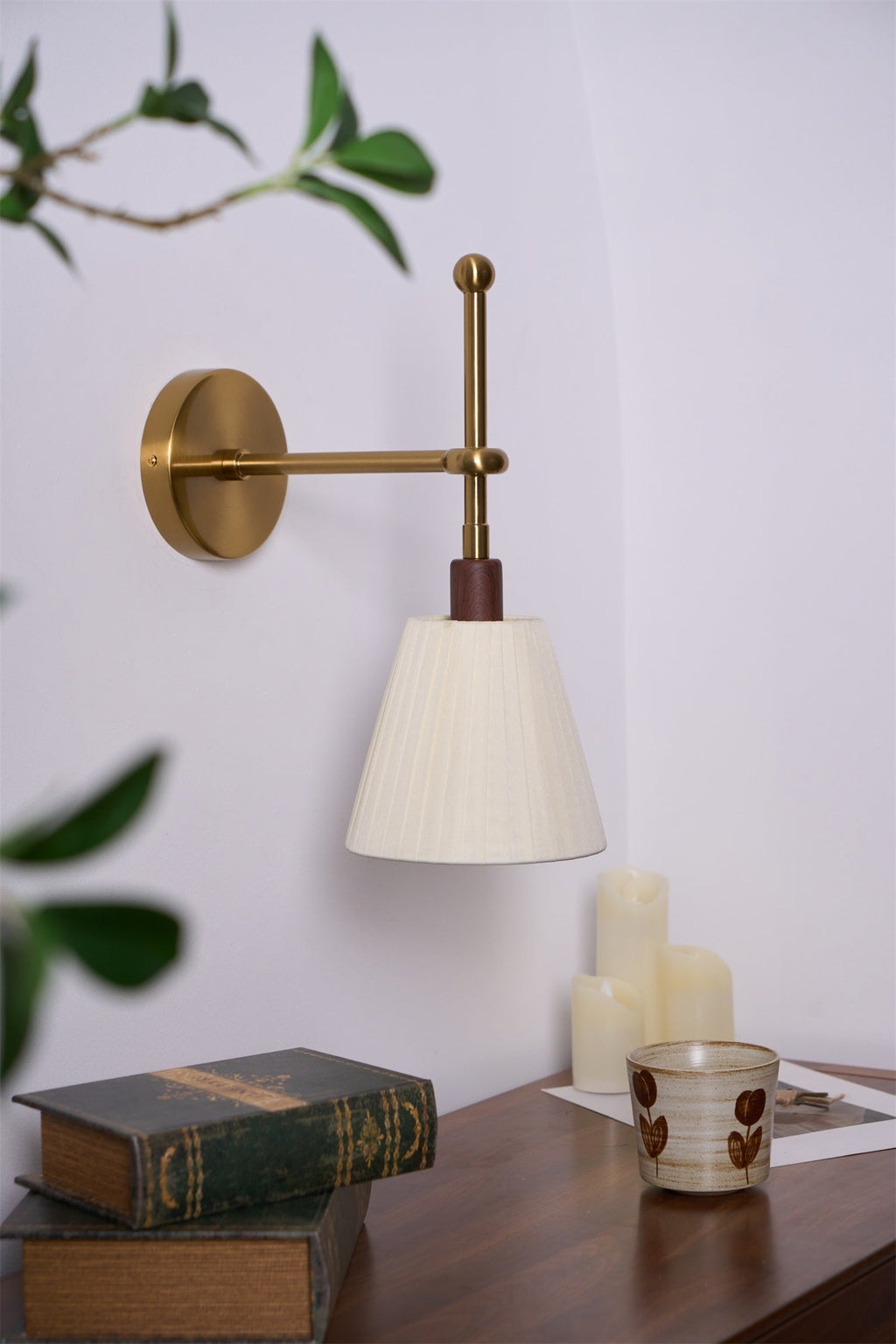 Pleated Fabric Wall Lamp