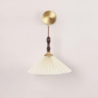 Pleated Wooden Wall Lamp
